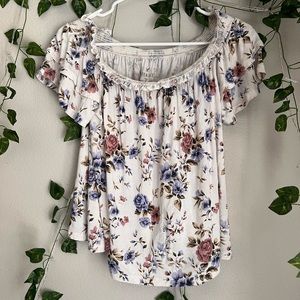 American Eagle Outfitters Soft & Sexy Floral Shirt Size Medium